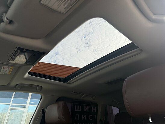 Toyota Land Cruiser 4.5 D AT (249 л.с.) 5 мест Luxe Safety