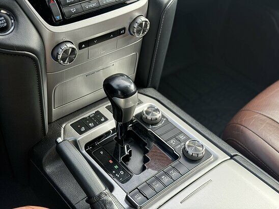 Toyota Land Cruiser 4.5 D AT (249 л.с.) 5 мест Luxe Safety