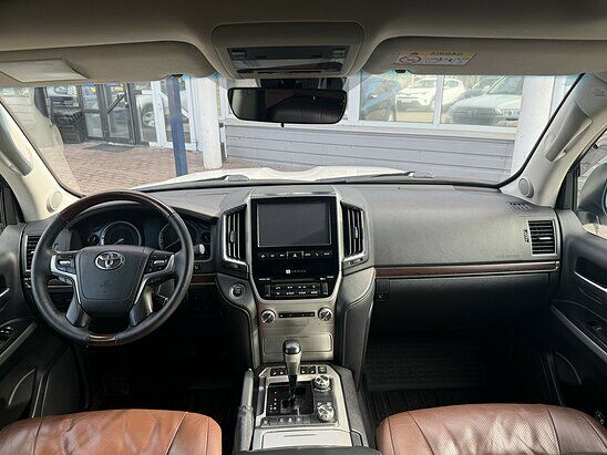 Toyota Land Cruiser 4.5 D AT (249 л.с.) 5 мест Luxe Safety