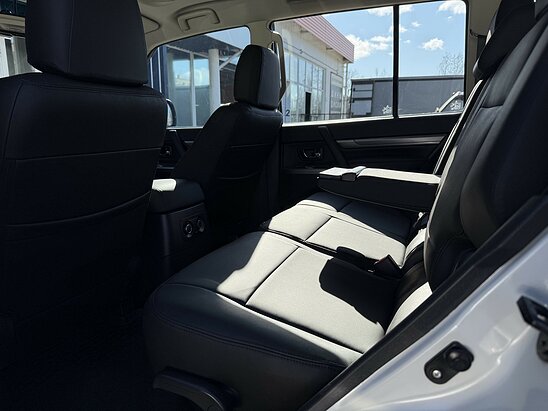 Mitsubishi Pajero 3.0 AT (178 л.с.) GLS