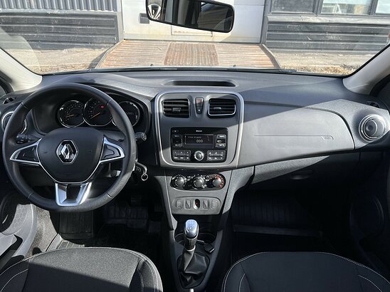 Renault Sandero Stepway 1.6 MT (113 л.с.) Drive