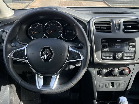 Renault Sandero Stepway 1.6 MT (113 л.с.) Drive