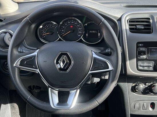 Renault Sandero Stepway 1.6 MT (113 л.с.) Drive