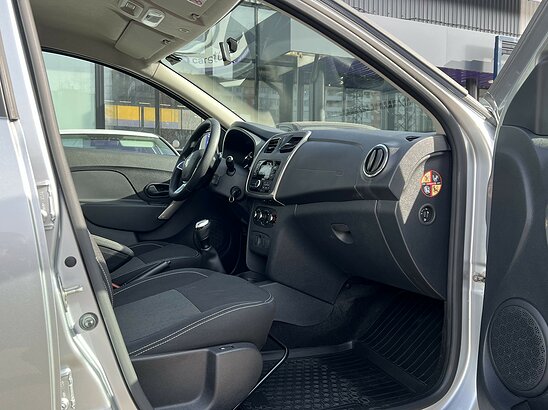 Renault Sandero Stepway 1.6 MT (113 л.с.) Drive