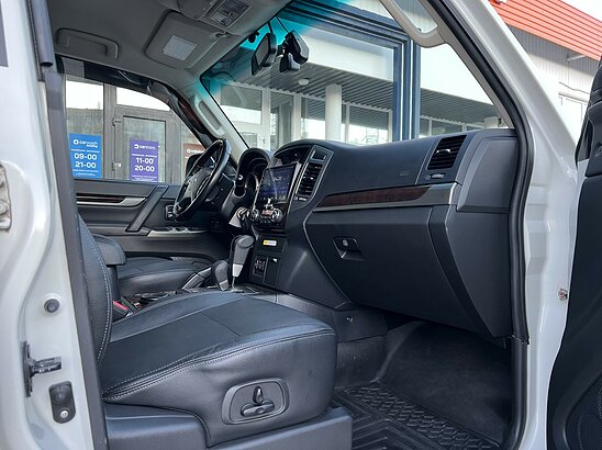 Mitsubishi Pajero 3.8 4WD AT (243 л.с.) GLS