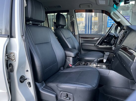 Mitsubishi Pajero 3.8 4WD AT (243 л.с.) GLS
