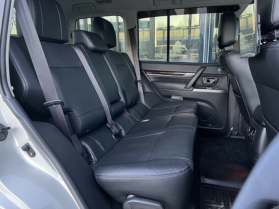 Mitsubishi Pajero 3.8 4WD AT (243 л.с.) GLS