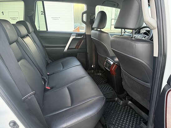 Toyota Land Cruiser Prado 4.0 AT (282 л.с.) Prestige