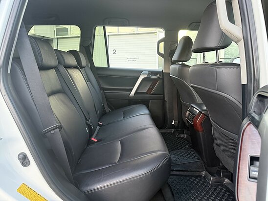 Toyota Land Cruiser Prado 4.0 AT (282 л.с.) Prestige