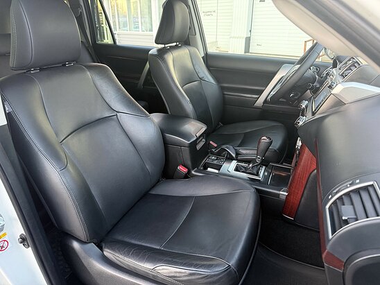 Toyota Land Cruiser Prado 4.0 AT (282 л.с.) Prestige