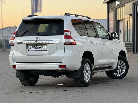 Toyota Land Cruiser Prado 4.0 AT (282 л.с.) Prestige