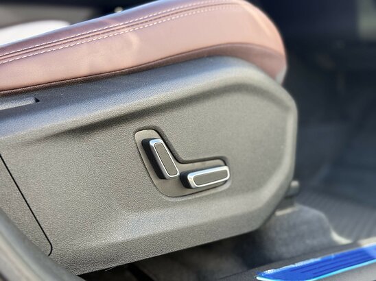 Geely Monjaro 2.0 4WD AT (238 л.с.) Flagship