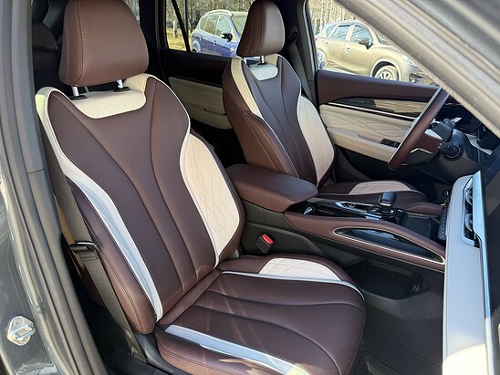 Geely Monjaro 2.0 4WD AT (238 л.с.) Flagship