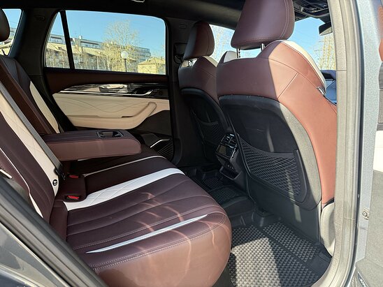 Geely Monjaro 2.0 4WD AT (238 л.с.) Flagship