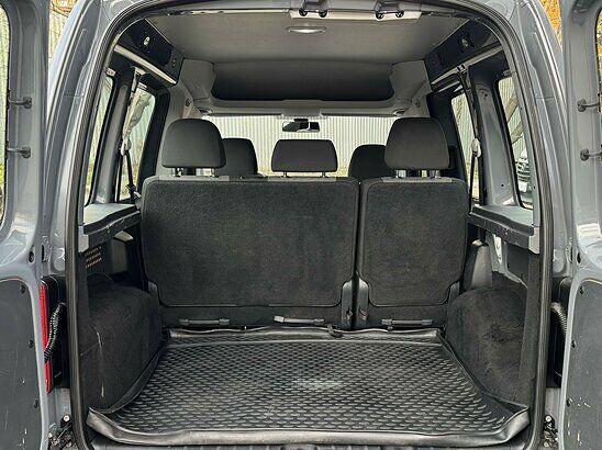 Volkswagen Caddy 1.6 MPI MT (110 л.с.) Kombi