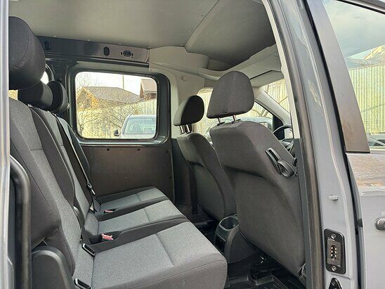 Volkswagen Caddy 1.6 MPI MT (110 л.с.) Kombi