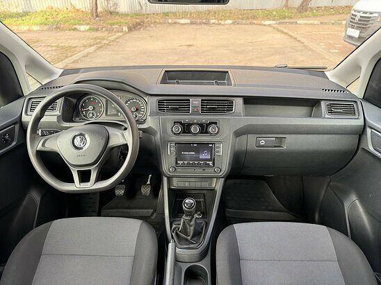 Volkswagen Caddy 1.6 MPI MT (110 л.с.) Kombi