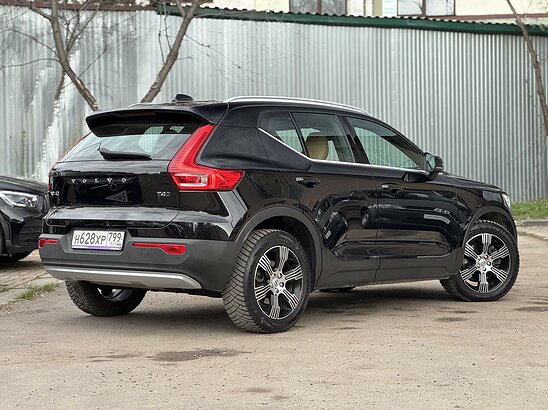 Volvo XC40 2.0 4WD AT (190 л.с.) Inscription