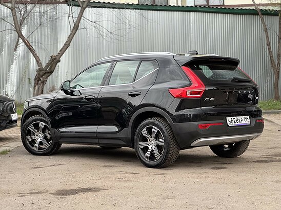 Volvo XC40 2.0 4WD AT (190 л.с.) Inscription