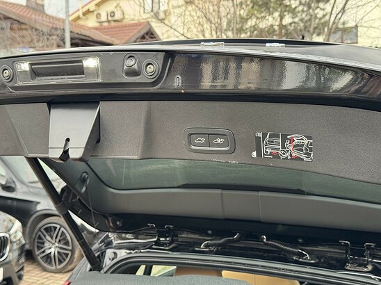 Volvo XC40 2.0 4WD AT (190 л.с.) Inscription