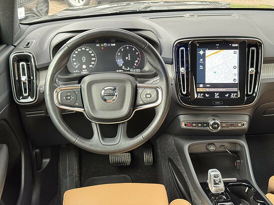 Volvo XC40 2.0 4WD AT (190 л.с.) Inscription