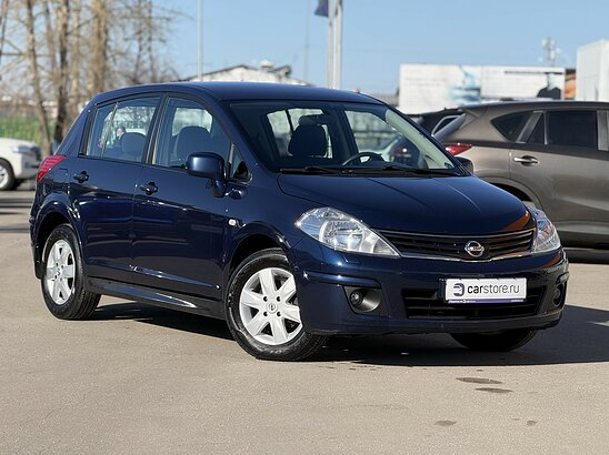 Nissan Tiida 1.6 MT (110 л.с.) Comfort