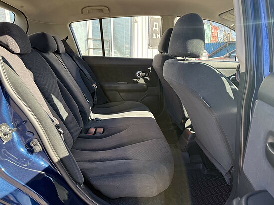 Nissan Tiida 1.6 MT (110 л.с.) Comfort