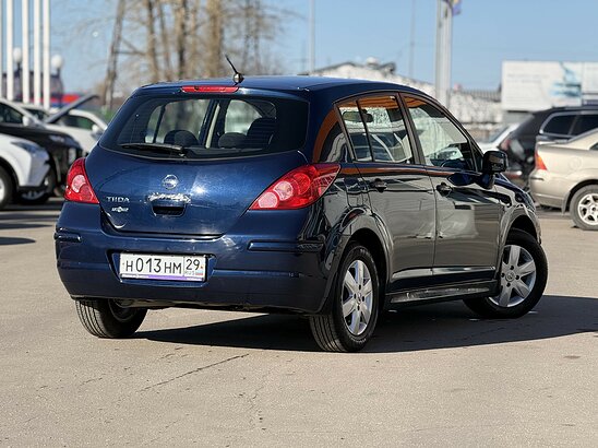 Nissan Tiida 1.6 MT (110 л.с.) Comfort