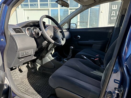 Nissan Tiida 1.6 MT (110 л.с.) Comfort
