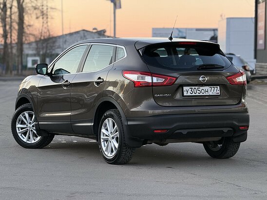 Nissan Qashqai 2.0 4WD CVT (144 л.с.) SE+