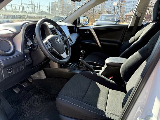 Toyota RAV4 2.0 AWD MT (146 л.с.) Comfort Plus