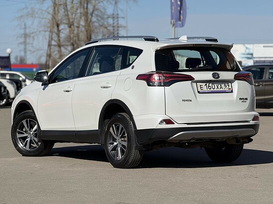 Toyota RAV4 2.0 AWD MT (146 л.с.) Comfort Plus