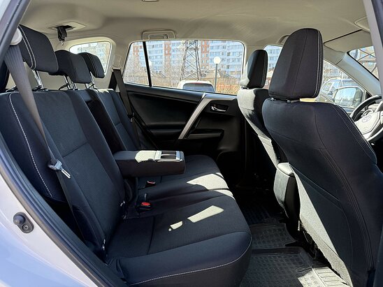 Toyota RAV4 2.0 AWD MT (146 л.с.) Comfort Plus