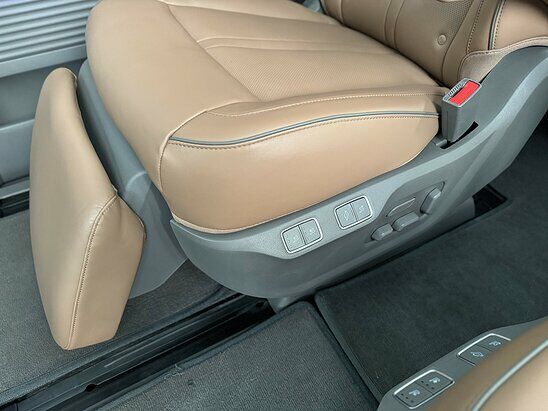 Hyundai Staria 2.2 VGT 4WD AT (177 л.с.) Premium