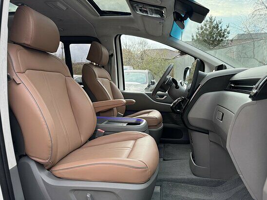 Hyundai Staria 2.2 VGT 4WD AT (177 л.с.) Premium