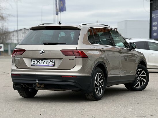 Volkswagen Tiguan 2.0 TSI 4MOTION DSG (180 л.с.)