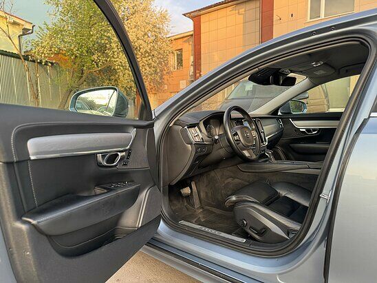 Volvo S90 2.0 T5 AT (249 л.с.) Inscription