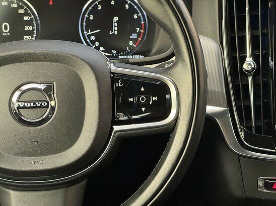 Volvo S90 2.0 T5 AT (249 л.с.) Inscription