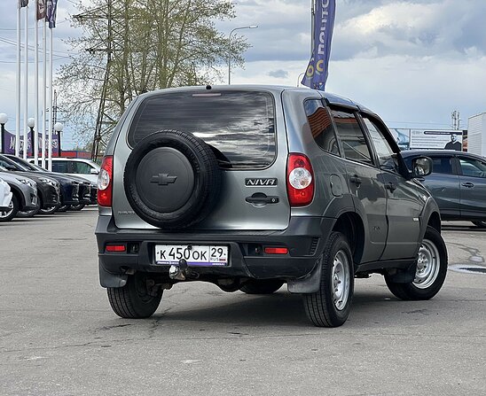 Chevrolet Niva 1.7 MT (80 л.с.)