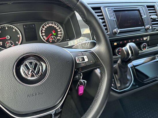 Volkswagen Multivan 2.0 TDI DSG (180 л.с.) Comfortline