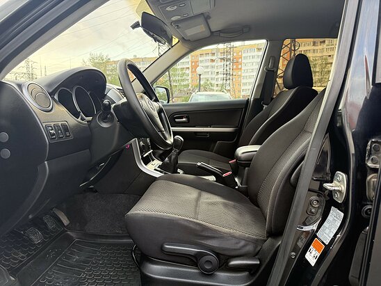 Suzuki Grand Vitara 2.4 4WD MT (169 л.с.) Comfort+