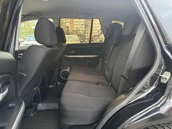 Suzuki Grand Vitara 2.4 4WD MT (169 л.с.) Comfort+