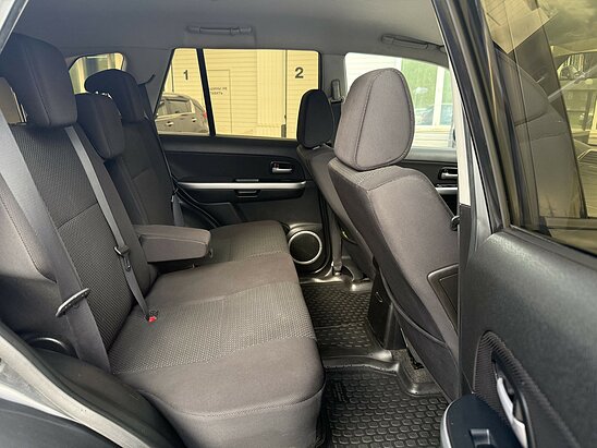 Suzuki Grand Vitara 2.4 4WD MT (169 л.с.) Comfort+