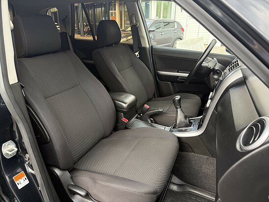 Suzuki Grand Vitara 2.4 4WD MT (169 л.с.) Comfort+
