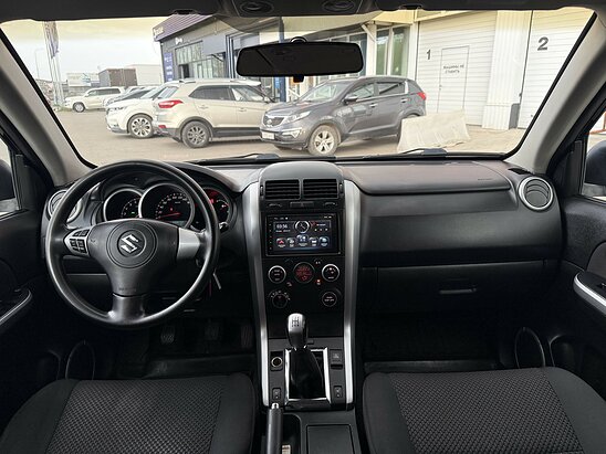 Suzuki Grand Vitara 2.4 4WD MT (169 л.с.) Comfort+