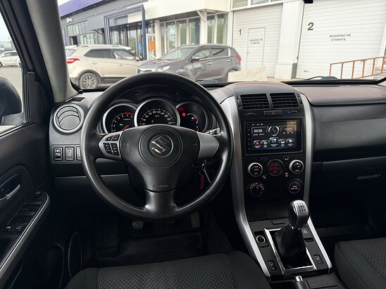 Suzuki Grand Vitara 2.4 4WD MT (169 л.с.) Comfort+