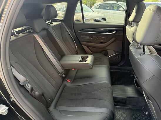 Geely Monjaro 2.0 4WD AT (238 л.с.) Flagship