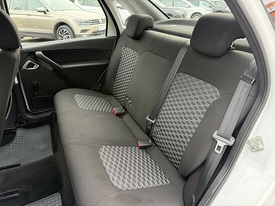 ВАЗ (LADA) Granta 1.6 MT (90 л.с.) Luxe