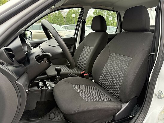ВАЗ (LADA) Granta 1.6 MT (90 л.с.) Luxe