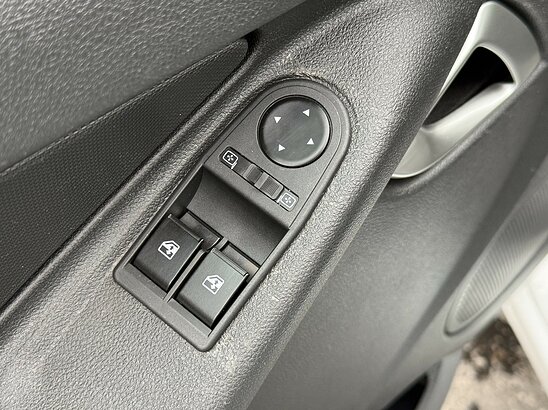 ВАЗ (LADA) Granta 1.6 MT (90 л.с.) Luxe